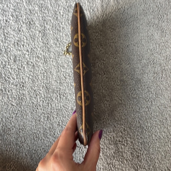 Authentic Louis Vuitton Milla - Picture 7 of 13